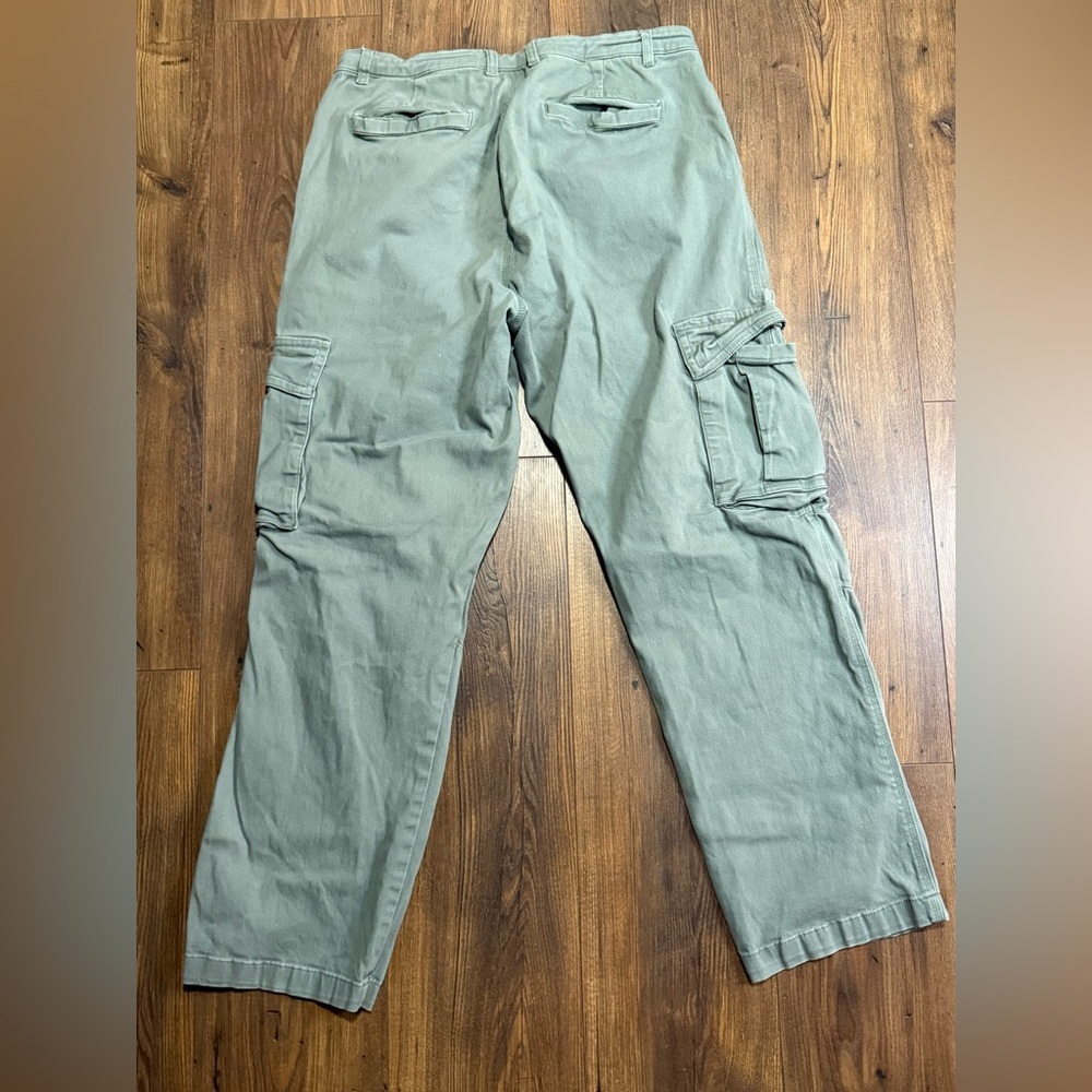 YoungLA Men's Convoy Green Cargo Pants Size 38 Long Relaxed Fit Missing Button - Picture 5 of 7